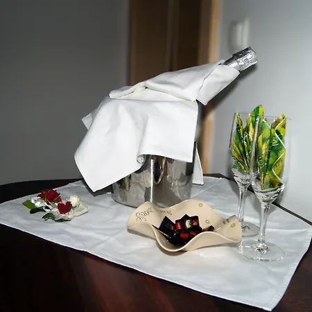 Hober Casa de hóspedes 3*