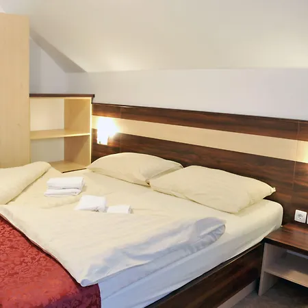 Hober 3* Prevalje