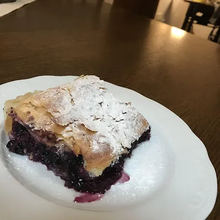 Hober 3* Prevalje