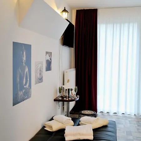 Hober Guest house 3*