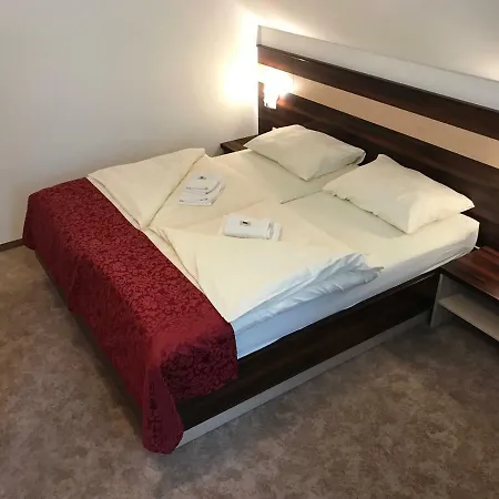 Guest house Hober 3*