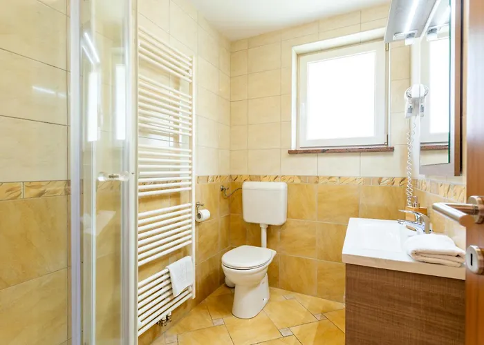 Πανσιόν Hober 3*