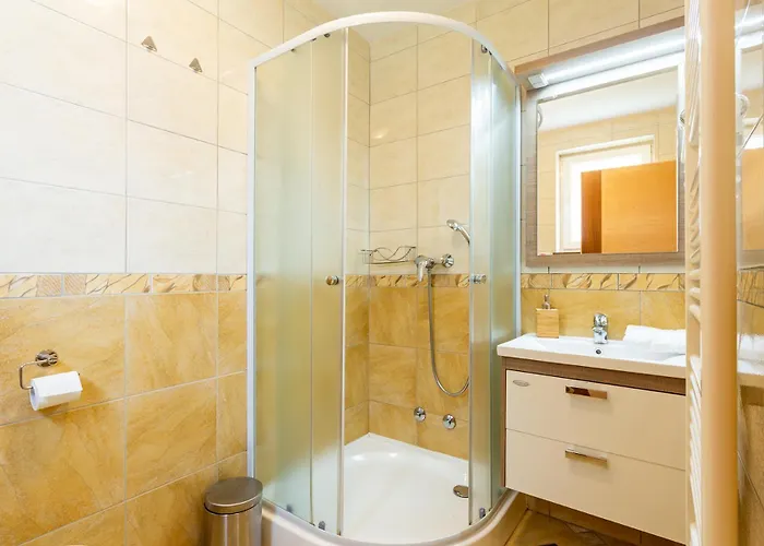 Πανσιόν Hober Prevalje